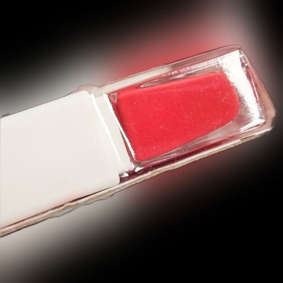 NWT BEAUTY INTUITION STRAWBERRY 🍓 MATTE! - Picture 9 of 9